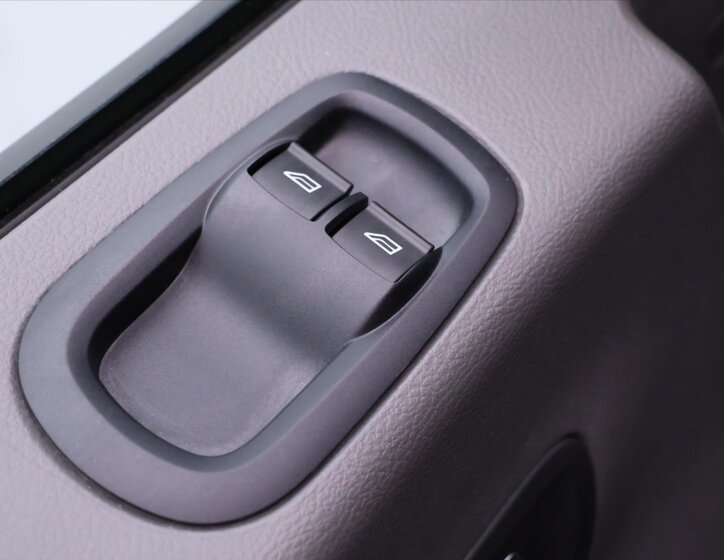 Ford Transit Kombi 2,0 l 96 kw