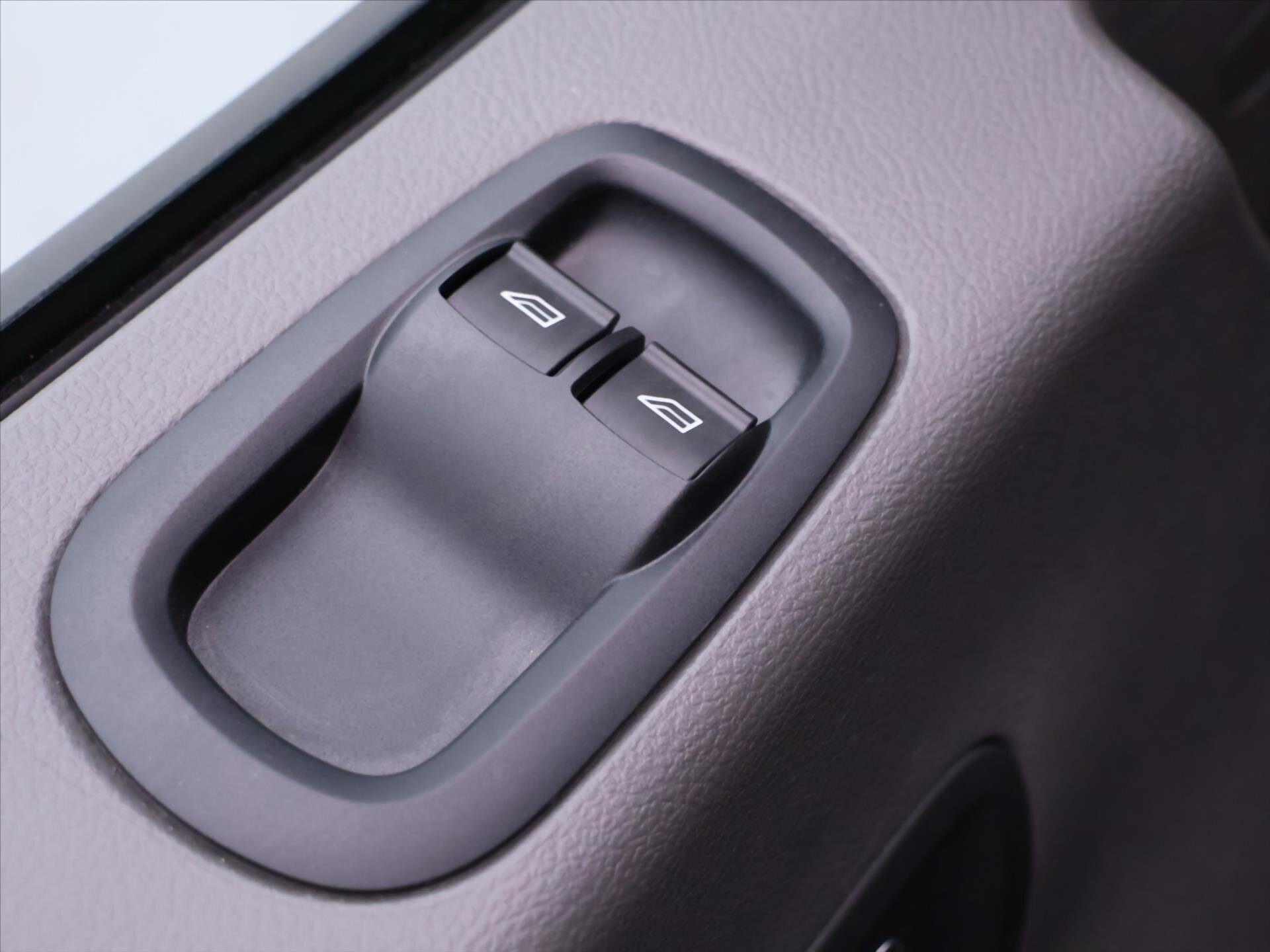 Ford Transit Kombi 2,0 l 96 kw