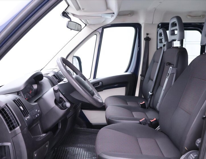 Peugeot Boxer Valník 2,0 l 96 kw