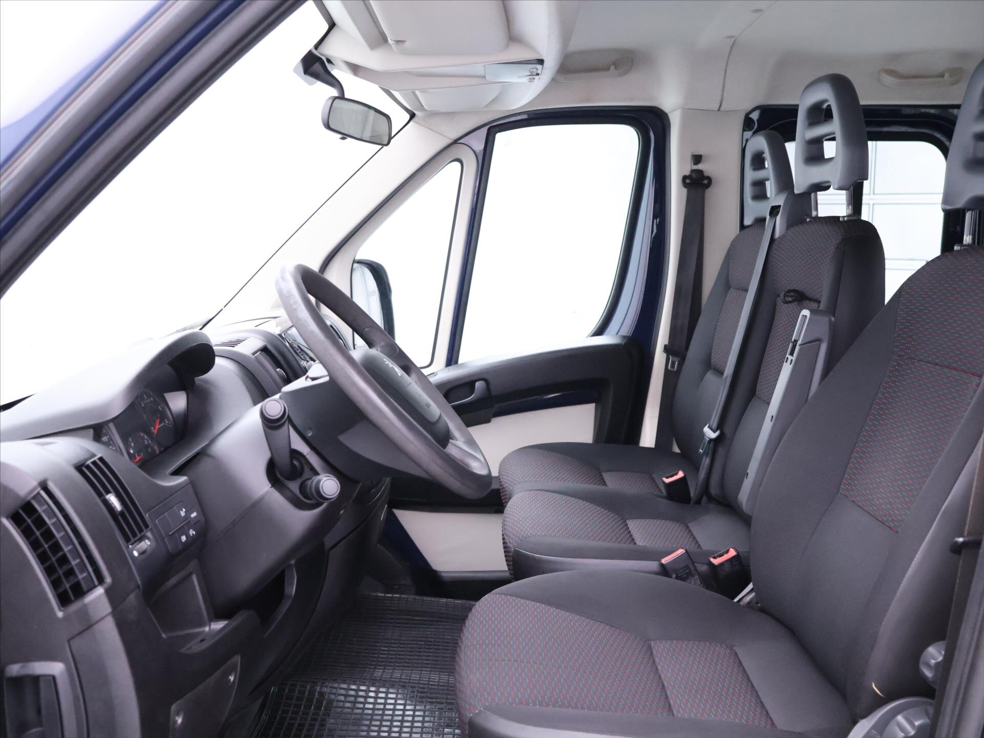 Peugeot Boxer Valník 2,0 l 96 kw