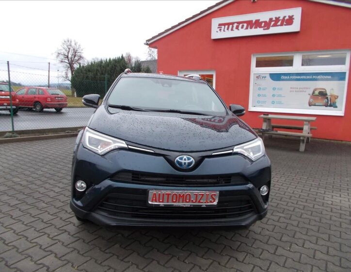 Toyota RAV4 SUV / Terénní 2,5 l 114 kw