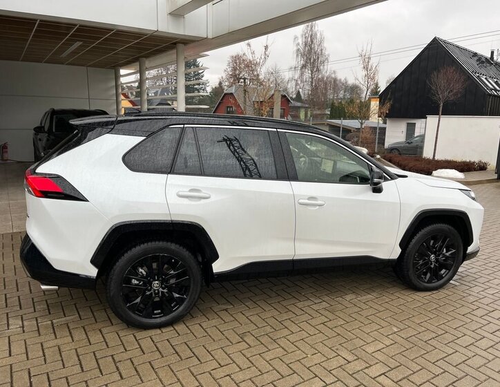 Toyota RAV4 7