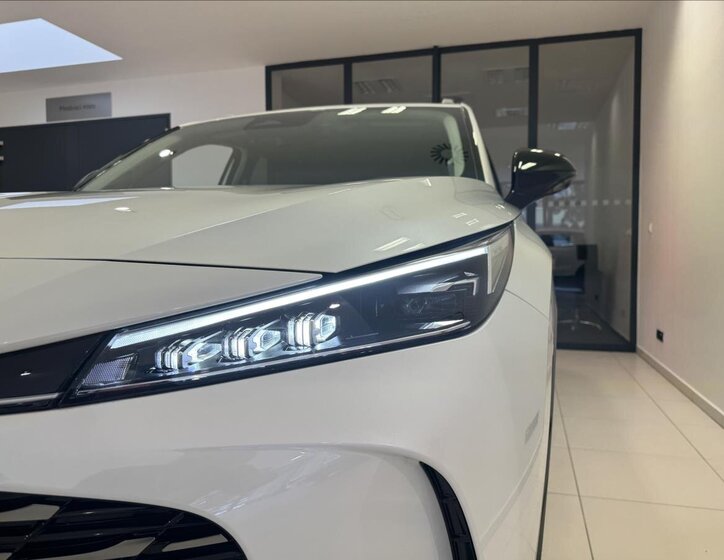 MG HS SUV 1,5 l 165 kw