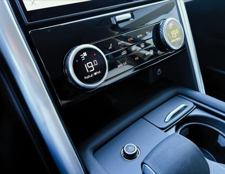 Land Rover Discovery SUV / Terénní 3,0 l 257 kw