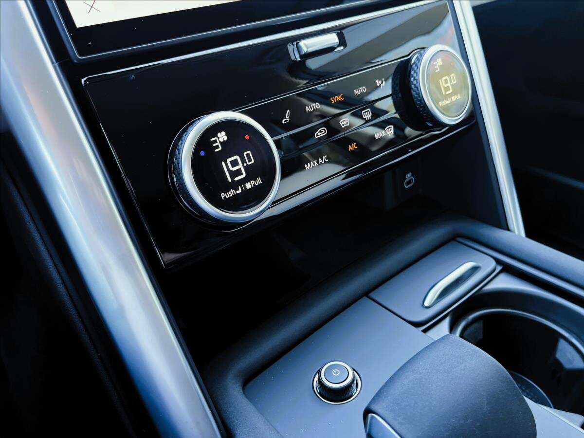 Land Rover Discovery SUV / Terénní 3,0 l 257 kw