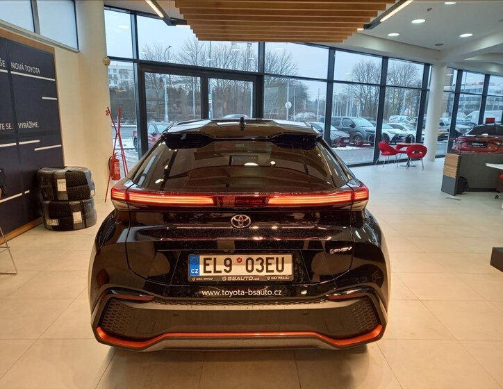 Toyota C-HR Hatchback 2,0 l 112 kw