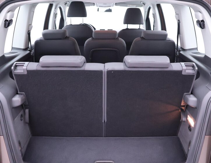 Volkswagen Touran MPV 1,6 l 77 kw