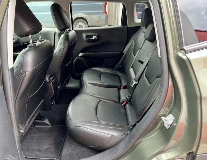 Jeep Compass SUV 1,4 l 103 kw