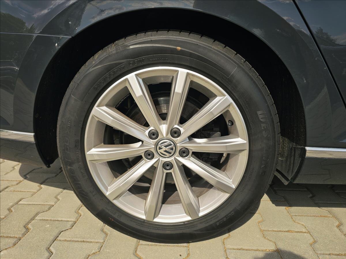 Volkswagen Passat Kombi 1,4 l 110 kw