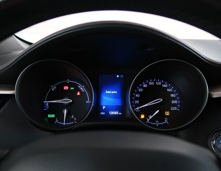 Toyota C-HR SUV 1,8 l 72 kw