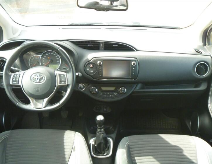 Toyota Yaris 13