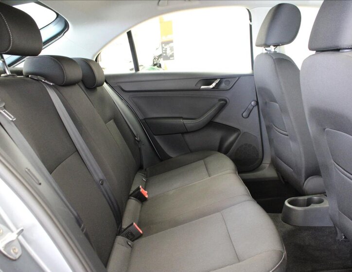 Škoda Rapid Sedan 1,2 l 77 kw