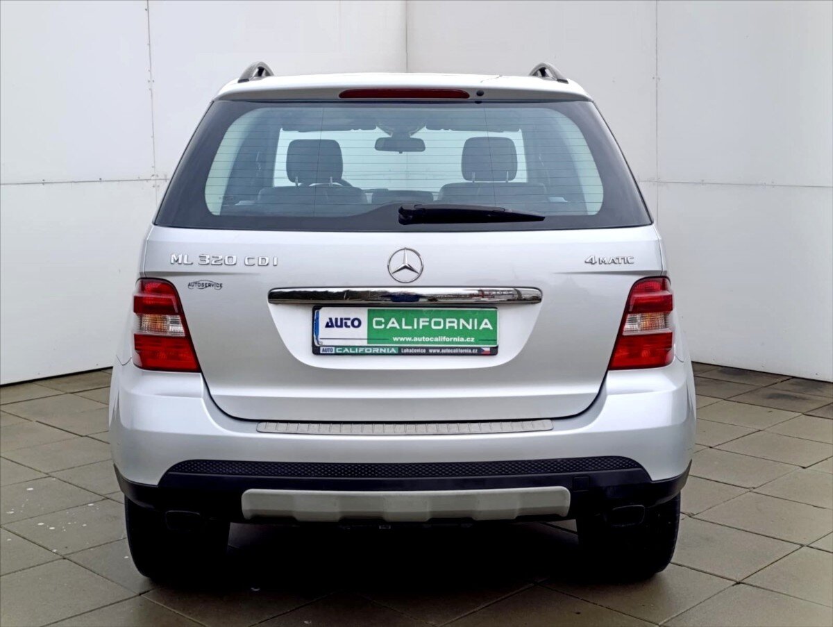 Mercedes-Benz Třídy M SUV / Terénní 3,0 l 165 kw