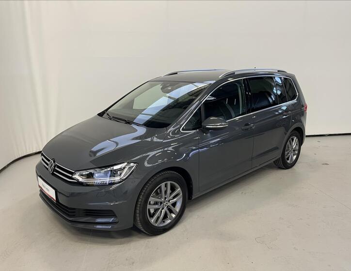 Volkswagen Touran 1