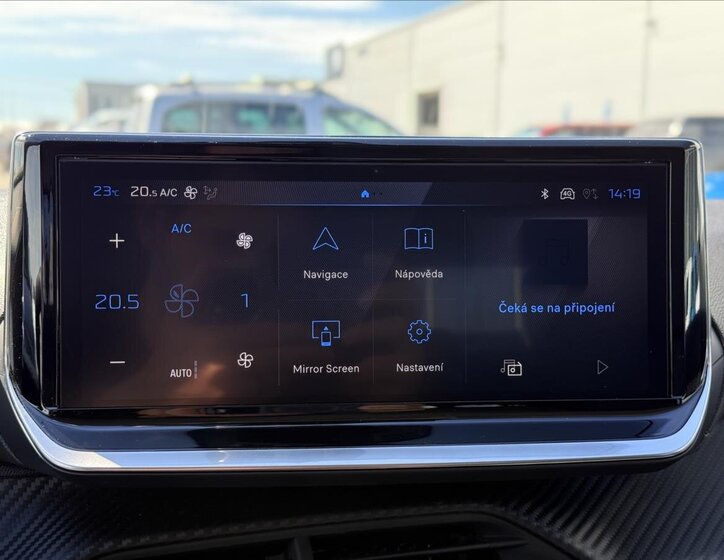 Peugeot 208 Hatchback 1,2 l 74 kw