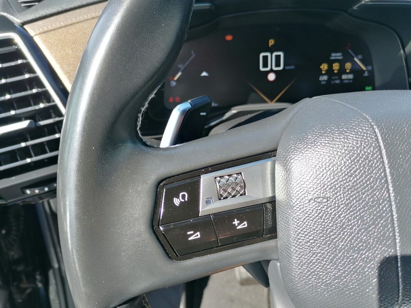 DS Automobiles DS7 Crossback