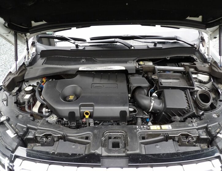 Land Rover Discovery Sport SUV / Terénní 2,0 l 110 kw