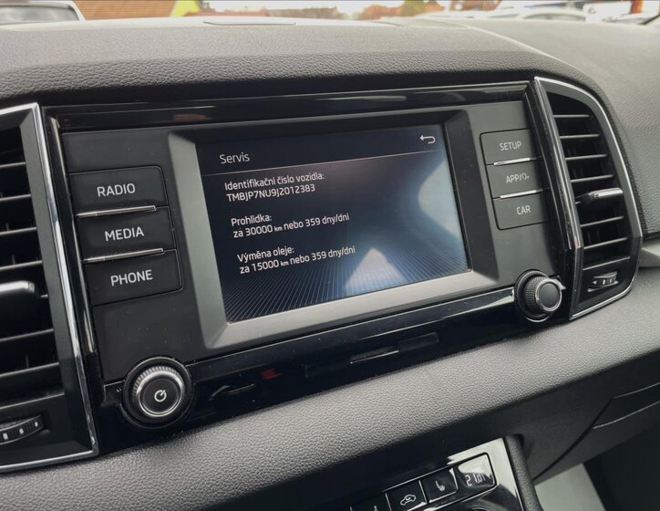 Škoda Karoq SUV 999,0 85 kw