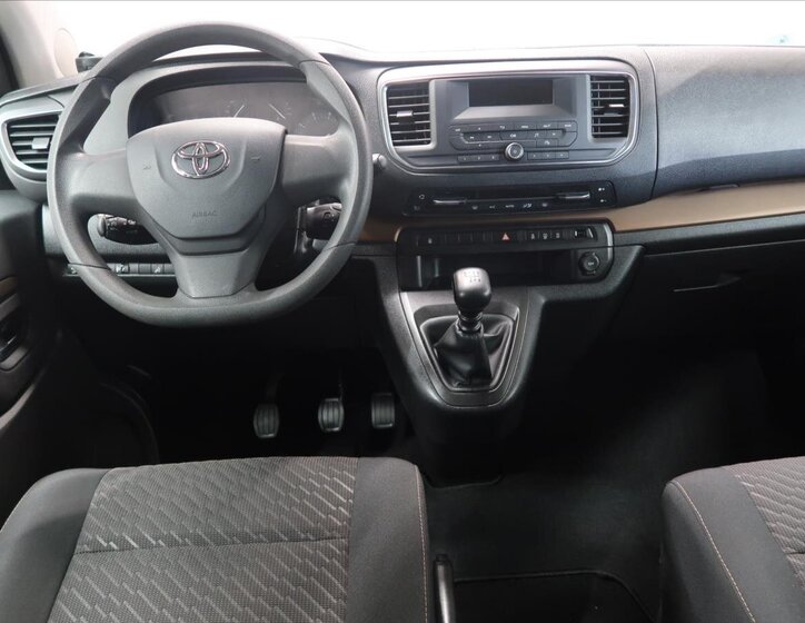 Toyota ProAce Verso Kombi 2,0 l 110 kw