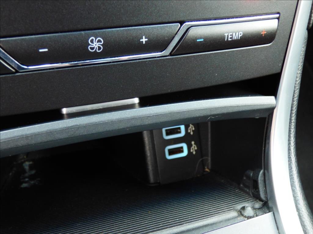 Ford Edge SUV / Terénní 2,0 l 132 kw