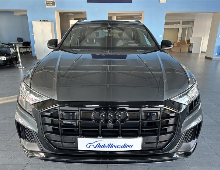 Audi Q8 SUV 3,0 l 250 kw