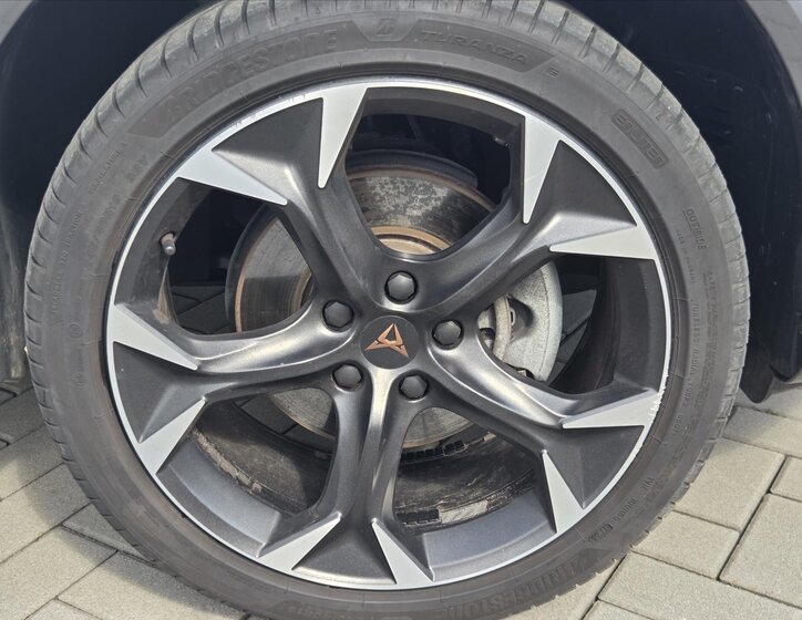 Cupra Formentor SUV / Terénní 2,0 l 140 kw