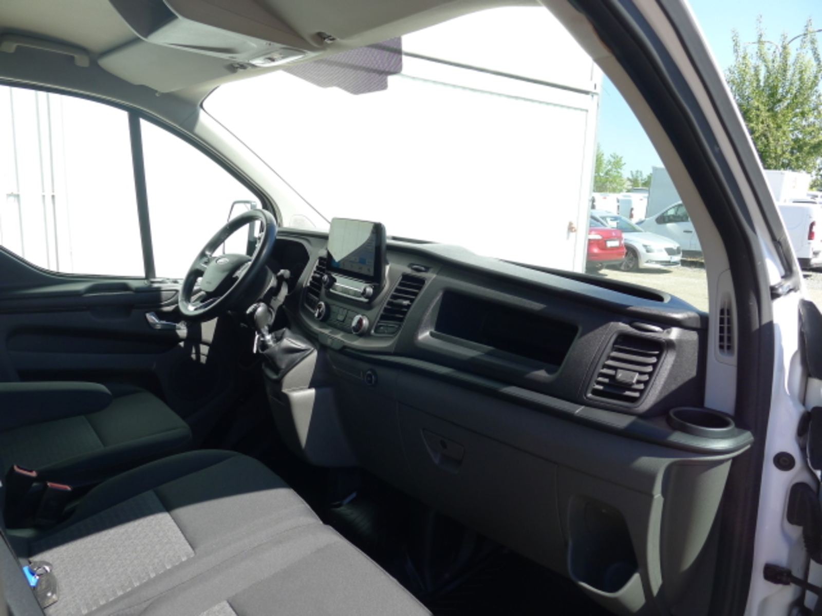 Ford Transit Custom 10