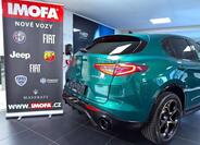 Alfa Romeo Stelvio 5