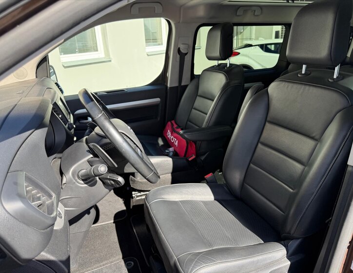 Toyota ProAce Verso 8