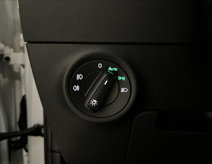 Škoda Karoq SUV / Terénní 1,5 l 110 kw