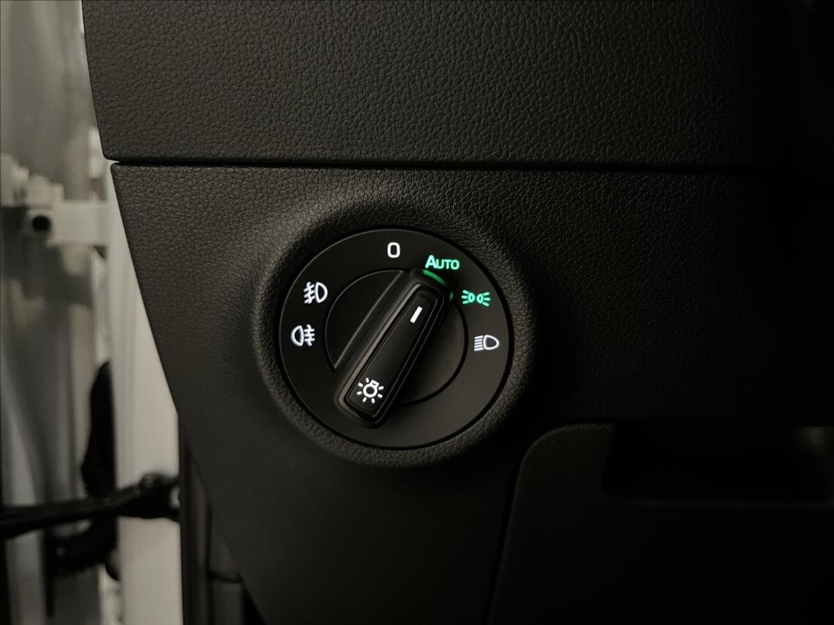 Škoda Karoq SUV / Terénní 1,5 l 110 kw