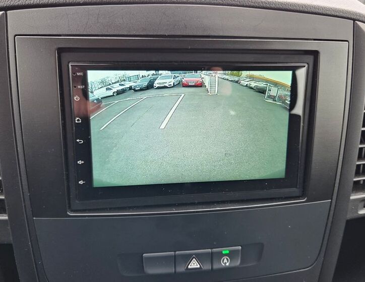 Mercedes-Benz Vito 13