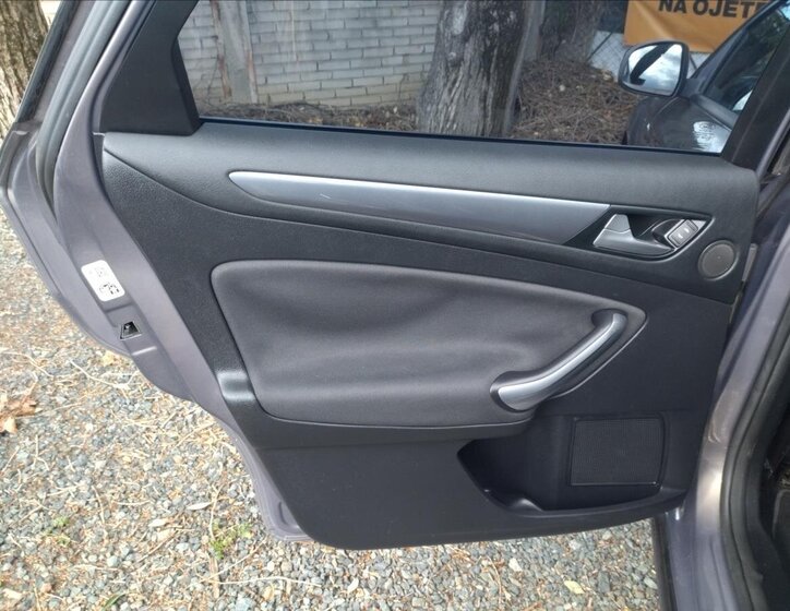 Ford Mondeo Kombi 2,0 l 120 kw