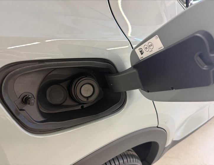 Volvo XC40 SUV / Terénní 2,0 l 120 kw