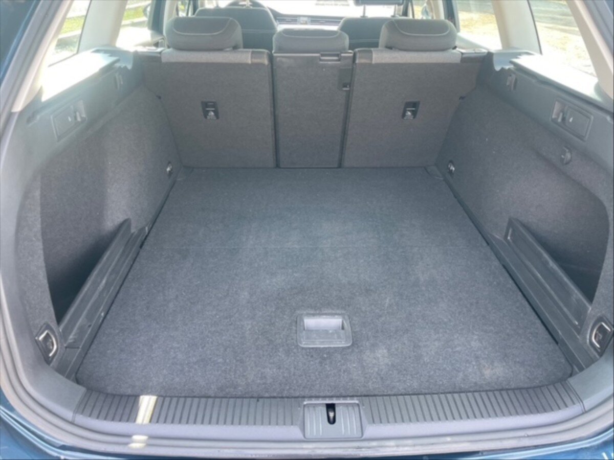 Volkswagen Passat Kombi 1,5 l 110 kw