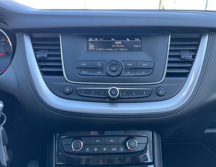 Opel Grandland X Hatchback 1,2 l 96 kw