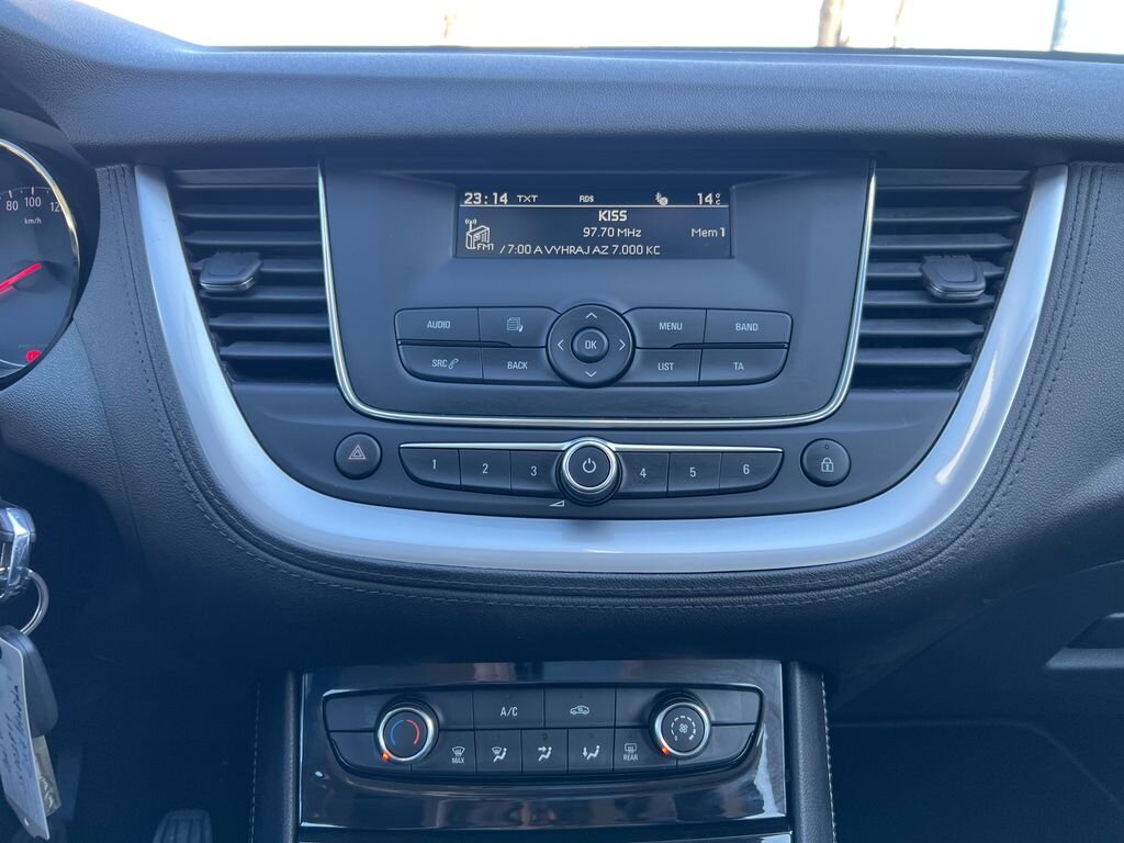 Opel Grandland X Hatchback 1,2 l 96 kw