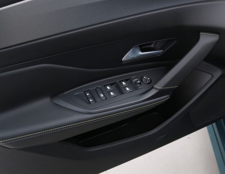 Peugeot 308 Kombi 1,2 l 100 kw