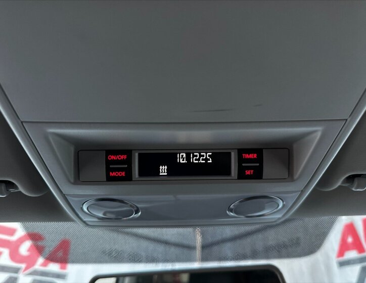 Volkswagen Caravelle 33