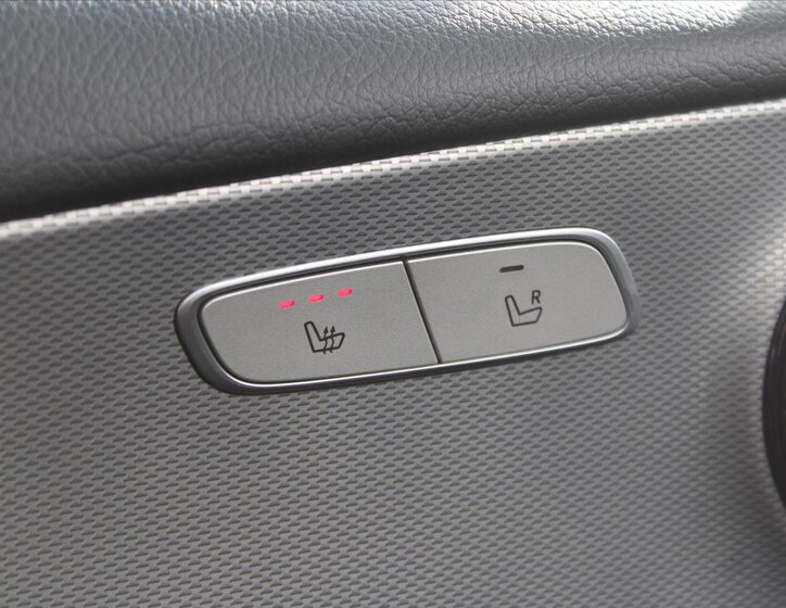 Mercedes-Benz Třídy E Sedan 2,0 l 155 kw