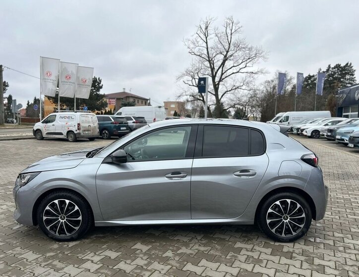 Peugeot 208 Hatchback 1,2 l 74 kw