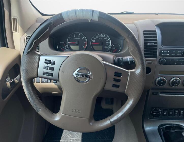 Nissan Pathfinder 8