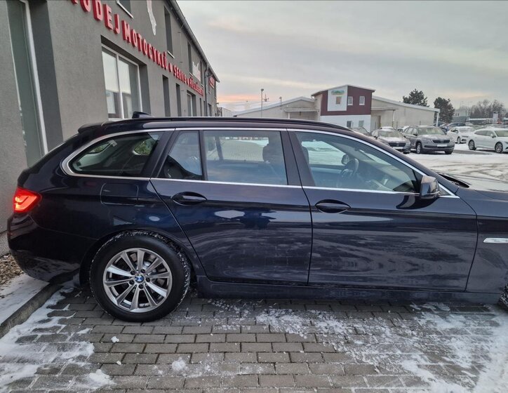 BMW Řada 5 Kombi 2,0 l 135 kw
