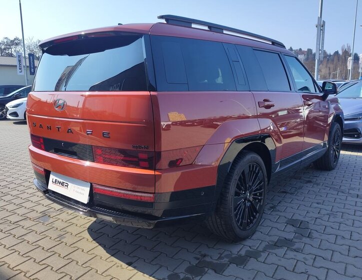 Hyundai Santa Fe SUV / Terénní 1,6 l 158 kw