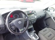 Volkswagen Tiguan 9