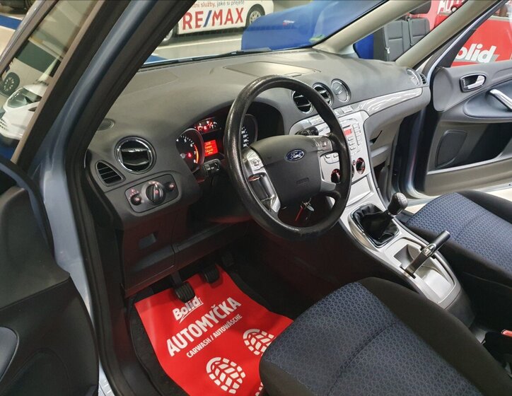 Ford Galaxy MPV 2,0 l 107 kw