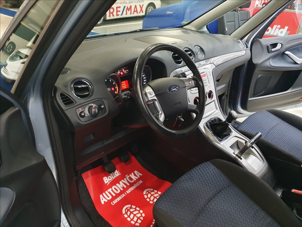 Ford Galaxy MPV 2,0 l 107 kw