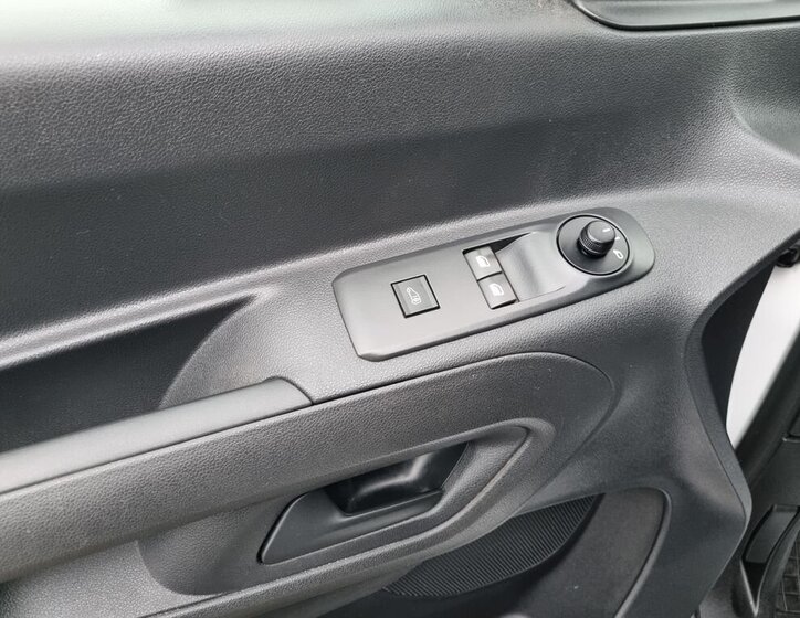 Opel Combo Skříň 1,5 l 96 kw