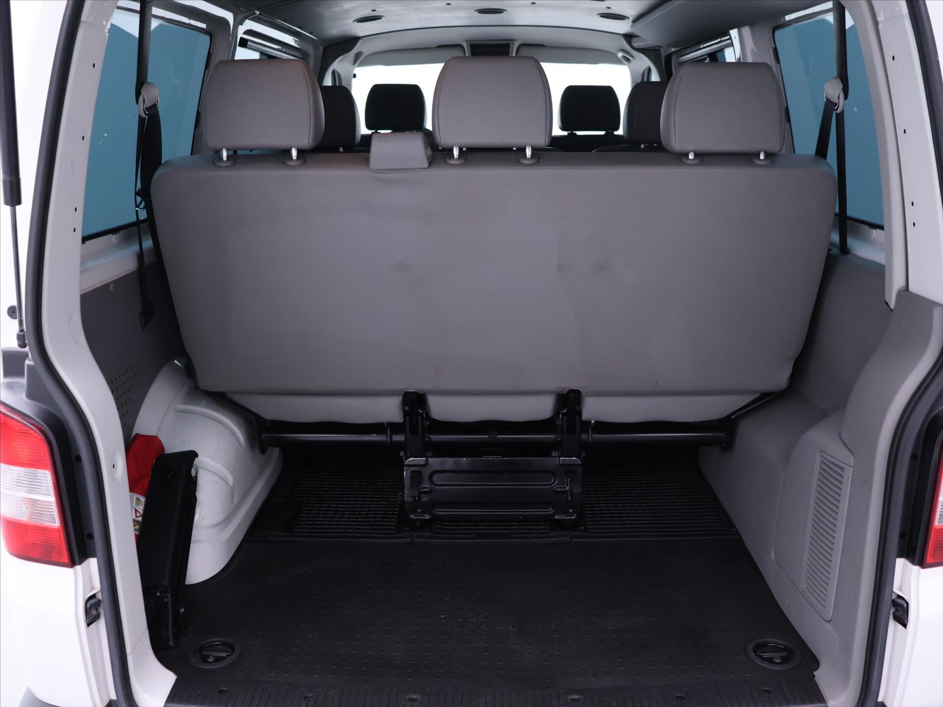 Volkswagen Transporter Kombi 2,0 l 75 kw