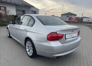 BMW Řada 3 Sedan / Limuzína 2,0 l 105 kw